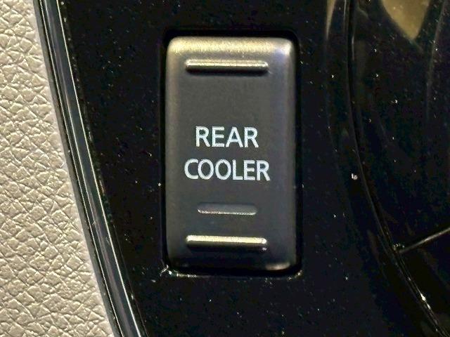 NV350キャラバンバン ライダープレミアムGXターボプロスタイルパッケージ 純正ナビ パノラミックビューモニター 衝突軽減ブレーキ リアクーラー リアヒーター スマートキー プッシュスタート ETC 純正15インチアルミ フルセグテレビ Bluetooth接続可(29枚目)