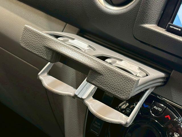 NV350キャラバンバン ライダープレミアムGXターボプロスタイルパッケージ 純正ナビ パノラミックビューモニター 衝突軽減ブレーキ リアクーラー リアヒーター スマートキー プッシュスタート ETC 純正15インチアルミ フルセグテレビ Bluetooth接続可(38枚目)