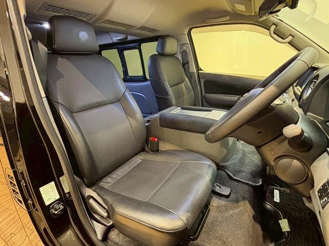 NV350キャラバンバン ライダープレミアムGXターボプロスタイルパッケージ 純正ナビ パノラミックビューモニター 衝突軽減ブレーキ リアクーラー リアヒーター スマートキー プッシュスタート ETC 純正15インチアルミ フルセグテレビ Bluetooth接続可(43枚目)