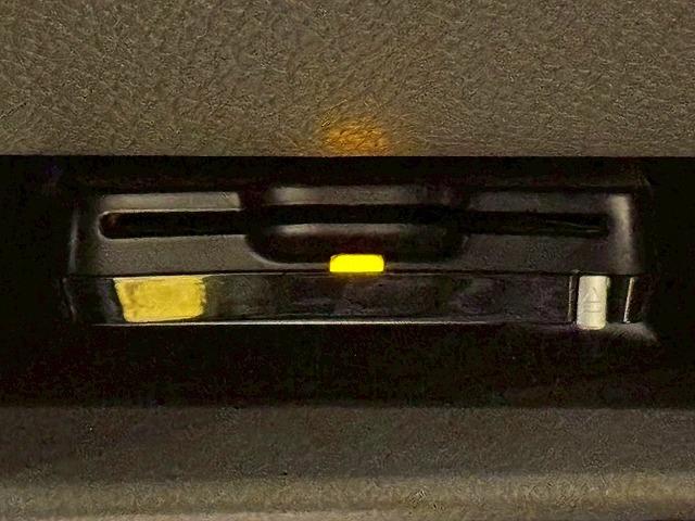 NV350キャラバンバン ライダープレミアムGXターボプロスタイルパッケージ 純正ナビ パノラミックビューモニター 衝突軽減ブレーキ リアクーラー リアヒーター スマートキー プッシュスタート ETC 純正15インチアルミ フルセグテレビ Bluetooth接続可(55枚目)