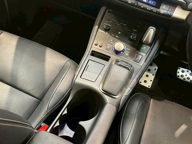 ＣＴ ＣＴ２００ｈ　Ｆ　ＳＰＯＲＴ　純正ナビ　バックカメラ　レーダークルーズコントロール　シートメモリー　パワーシート　シートヒーター　ステアリングヒーター　クリアランスソナー　オートハイビーム　運転席エアバッグ　サイドエアバッグ　ＳＤ（54枚目）