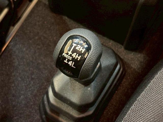 ジムニー ＸＣ　７インチナビ　フルセグテレビ　Ｂｌｕｅｔｏｏｔｈ接続可　クルーズコントロール　シートヒーター　衝突軽減ブレーキ　車線逸脱防止　スマートキー　プッシュスタート　ＥＴＣ　フルタイム４ＷＤ　禁煙　ＤＶＤ視聴（31枚目）