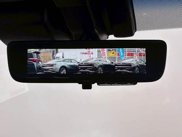 グランエース Ｐｒｅｍｉｕｍ　純正ナビ　パノラミックビューモニター　デジタルインナーミラー　両側電動スライドドア　レーダークルーズコントロール　車線逸脱防止　衝突軽減ブレーキ　シートヒーター　ブラインドスポットモニター（5枚目）