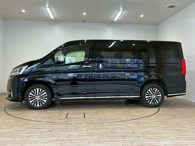 グランエース Ｐｒｅｍｉｕｍ　純正ナビ　パノラミックビューモニター　デジタルインナーミラー　両側電動スライドドア　レーダークルーズコントロール　車線逸脱防止　衝突軽減ブレーキ　シートヒーター　ブラインドスポットモニター（25枚目）