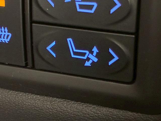 グランエース Ｐｒｅｍｉｕｍ　純正ナビ　パノラミックビューモニター　デジタルインナーミラー　両側電動スライドドア　レーダークルーズコントロール　車線逸脱防止　衝突軽減ブレーキ　シートヒーター　ブラインドスポットモニター（47枚目）