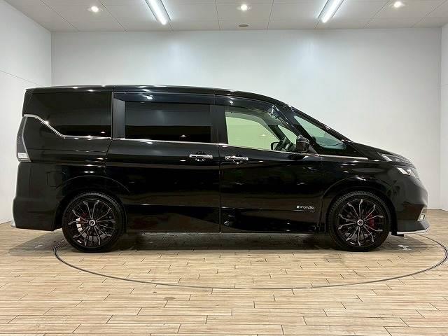 セレナ e-POWER ハイウェイスターV 純正ナビ アラウンドビューモニター フリップダウンモニター 両側電動スライドドア デジタルインナーミラー シートヒーター プロパイロット 衝突軽減ブレーキ(14枚目)