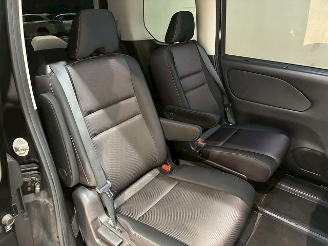セレナ e-POWER ハイウェイスターV 純正ナビ アラウンドビューモニター フリップダウンモニター 両側電動スライドドア デジタルインナーミラー シートヒーター プロパイロット 衝突軽減ブレーキ(40枚目)