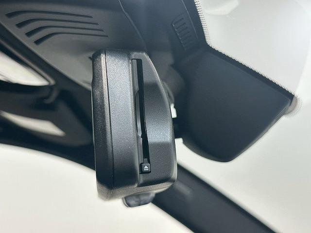 Ｘ３ ｘＤｒｉｖｅ　２０ｄ　Ｍ　Ｓｐｏｒｔ　１オーナー　本革シート　シートヒーター　純正ナビ　アラウンドビューモニター　ブラインドスポットモニター　レーダークルーズコントロール　電動リアゲート　パワーシート　コーナーセンサー（22枚目）