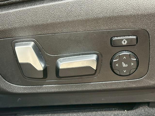 Ｘ３ ｘＤｒｉｖｅ　２０ｄ　Ｍ　Ｓｐｏｒｔ　１オーナー　本革シート　シートヒーター　純正ナビ　アラウンドビューモニター　ブラインドスポットモニター　レーダークルーズコントロール　電動リアゲート　パワーシート　コーナーセンサー（48枚目）