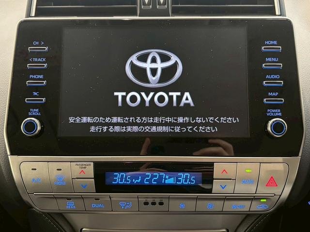 ランドクルーザープラド ＴＸ“Ｌパッケージ・Ｍａｔｔ　Ｂｌａｃｋ　Ｅｄｉｔｉｏｎ”　サンルーフ　純正９インチナビ　パノラミックビューモニター　ブラックルーフレール　純正ウッド調コンビステアリング　シートヒーター　パワーシート　レーダークルーズコントロール　ブラインドスポットモニター（21枚目）