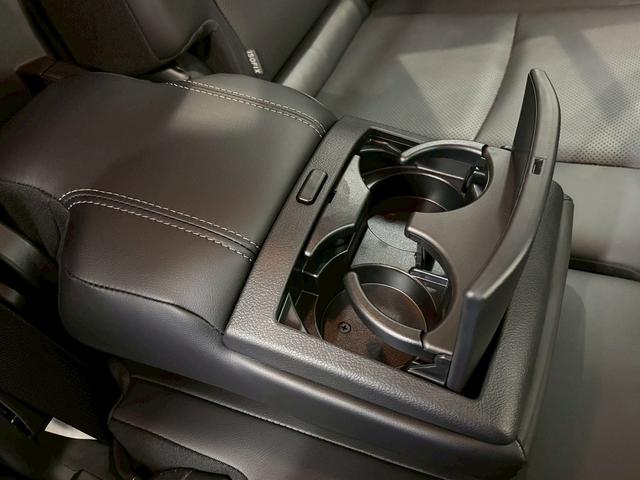 ランドクルーザープラド ＴＸ“Ｌパッケージ・Ｍａｔｔ　Ｂｌａｃｋ　Ｅｄｉｔｉｏｎ”　サンルーフ　純正９インチナビ　パノラミックビューモニター　ブラックルーフレール　純正ウッド調コンビステアリング　シートヒーター　パワーシート　レーダークルーズコントロール　ブラインドスポットモニター（50枚目）