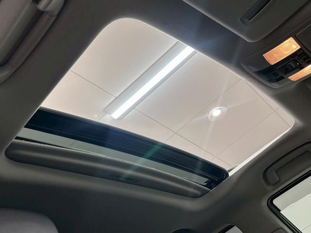 ランドクルーザープラド ＴＸ“Ｌパッケージ・Ｍａｔｔ　Ｂｌａｃｋ　Ｅｄｉｔｉｏｎ”　サンルーフ　純正９インチナビ　パノラミックビューモニター　ブラックルーフレール　純正ウッド調コンビステアリング　シートヒーター　パワーシート　レーダークルーズコントロール　ブラインドスポットモニター（54枚目）