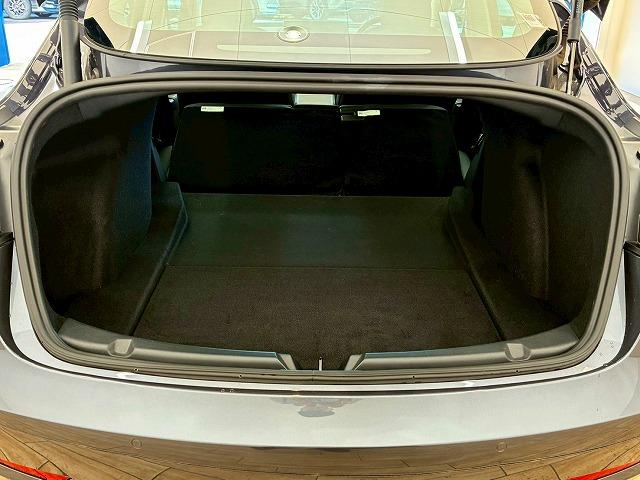 モデル３ ロングレンジ　ＡＷＤ　ガラスルーフ　オートパイロット　純正ナビ　バックカメラ　サイドカメラ　電動リアゲート　パワーシート　シートヒーター　ステアリングヒーター　ＥＴＣ　ブラックレザーシート（43枚目）