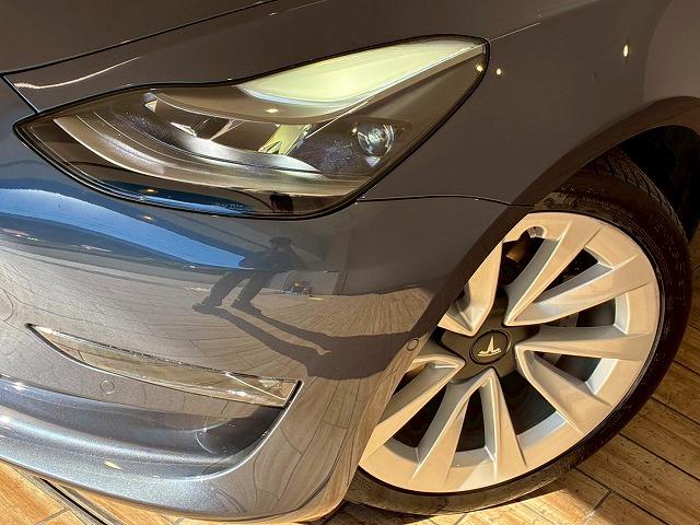 モデル３ ロングレンジ　ＡＷＤ　ガラスルーフ　オートパイロット　純正ナビ　バックカメラ　サイドカメラ　電動リアゲート　パワーシート　シートヒーター　ステアリングヒーター　ＥＴＣ　ブラックレザーシート（46枚目）