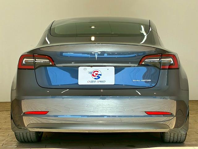 モデル３ ロングレンジ　ＡＷＤ　ガラスルーフ　オートパイロット　純正ナビ　バックカメラ　サイドカメラ　電動リアゲート　パワーシート　シートヒーター　ステアリングヒーター　ＥＴＣ　ブラックレザーシート（69枚目）