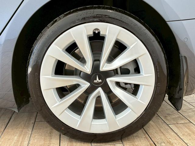 モデル３ ロングレンジ　ＡＷＤ　ガラスルーフ　オートパイロット　純正ナビ　バックカメラ　サイドカメラ　電動リアゲート　パワーシート　シートヒーター　ステアリングヒーター　ＥＴＣ　ブラックレザーシート（72枚目）