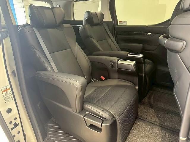 アルファード Ｓ“Ｃ　パッケージ”　サンルーフ　純正ナビ　バックカメラ　シートヒーター　シートクーラー　パワーシート　シートメモリー　電動リアゲート　オートハイビーム　ステアリングヒーター（10枚目）