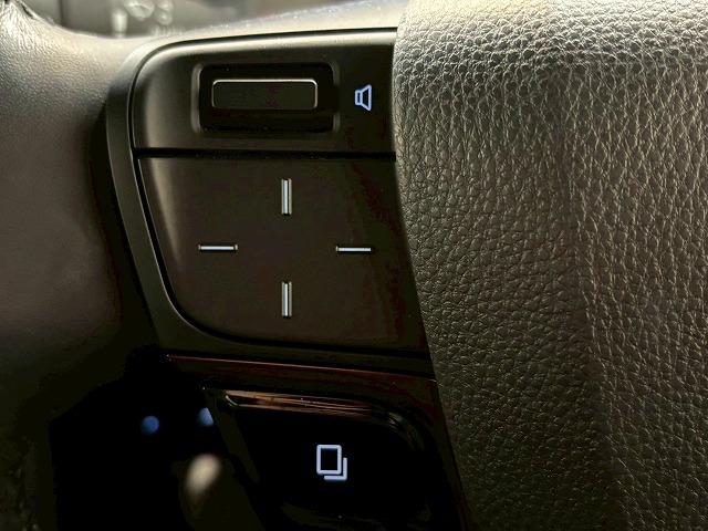 アルファード Ｚ　モデリスタエアロ　ユニバーサルステップ　１３．２型有機ＥＬ後席ディスプレイ　ツインムーンルーフ　ヘッドアップディスプレイ　ブラインドスポットモニター　パノラミックビューモニター　電動リアゲート（43枚目）