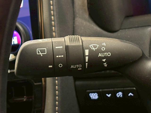 アルファード Ｚ　モデリスタエアロ　ユニバーサルステップ　１３．２型有機ＥＬ後席ディスプレイ　ツインムーンルーフ　ヘッドアップディスプレイ　ブラインドスポットモニター　パノラミックビューモニター　電動リアゲート（45枚目）