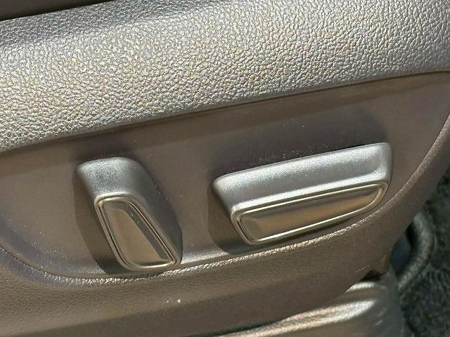 アルファード Ｚ　モデリスタエアロ　ユニバーサルステップ　１３．２型有機ＥＬ後席ディスプレイ　ツインムーンルーフ　ヘッドアップディスプレイ　ブラインドスポットモニター　パノラミックビューモニター　電動リアゲート（51枚目）