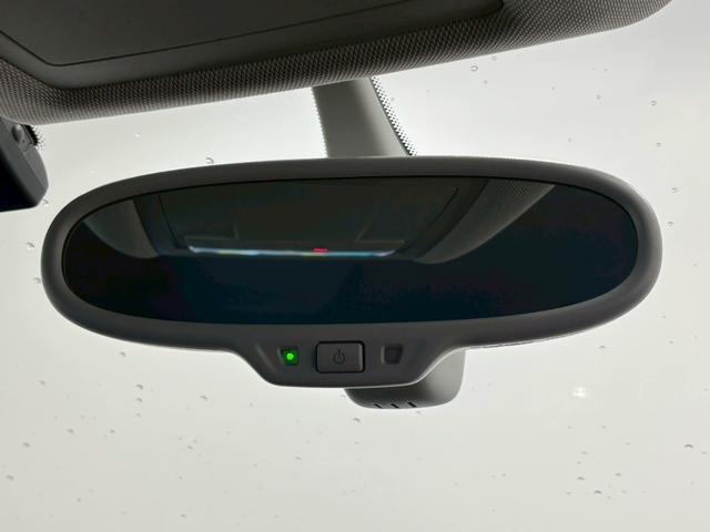 Ｑ３ ＴＦＳＩ　ｑｕａｔｔｒｏ　２１１ＰＳ　ＲＨＤ　純正ナビ　バックカメラ　フルセグテレビ　パワーシート　シートヒーター　クリアランスソナー　アイドリングストップ　スマートキー　プッシュスタート　横滑り防止（29枚目）