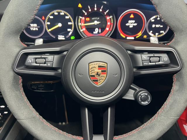 ９１１ＧＴ３　ＰＤＫ　右Ｈ　フロントリフター　ワンオーナー　カーボンルーフ　セラミックコンポジットブレーキ　フューエルフィラーキャップ　エクステリアリアミラー上部カーボントリム(4枚目)