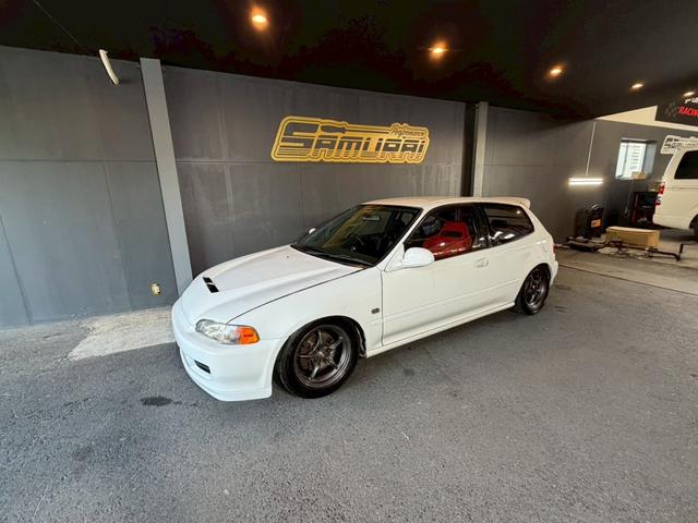 シビック ＳｉＲＩＩ　無限ホイール　ロールゲージ　エキマニ　ＦＲＰボンネット　ＮＲＧ　ＭＯＭＯ　ＴＡＫＡＴＡ　レカロ　クイックシフト　アルミラジエーター　エアコン　パワステ（2枚目）