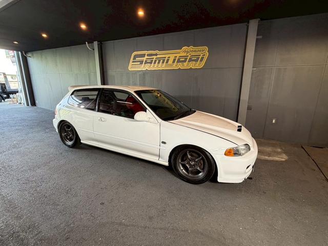 シビック ＳｉＲＩＩ　無限ホイール　ロールゲージ　エキマニ　ＦＲＰボンネット　ＮＲＧ　ＭＯＭＯ　ＴＡＫＡＴＡ　レカロ　クイックシフト　アルミラジエーター　エアコン　パワステ（5枚目）