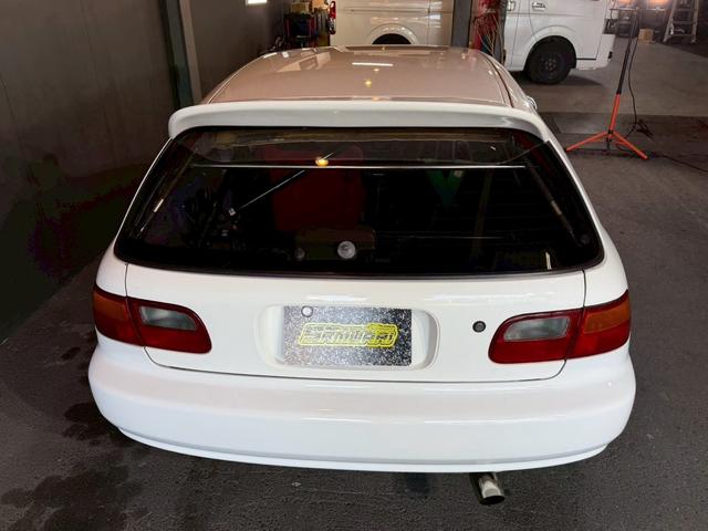シビック ＳｉＲＩＩ　無限ホイール　ロールゲージ　エキマニ　ＦＲＰボンネット　ＮＲＧ　ＭＯＭＯ　ＴＡＫＡＴＡ　レカロ　クイックシフト　アルミラジエーター　エアコン　パワステ（9枚目）