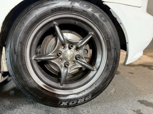 シビック ＳｉＲＩＩ　無限ホイール　ロールゲージ　エキマニ　ＦＲＰボンネット　ＮＲＧ　ＭＯＭＯ　ＴＡＫＡＴＡ　レカロ　クイックシフト　アルミラジエーター　エアコン　パワステ（17枚目）