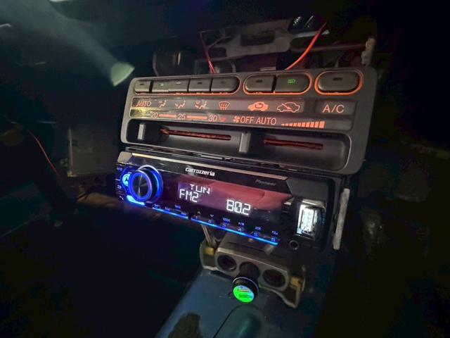 シビック ＳｉＲＩＩ　無限ホイール　ロールゲージ　エキマニ　ＦＲＰボンネット　ＮＲＧ　ＭＯＭＯ　ＴＡＫＡＴＡ　レカロ　クイックシフト　アルミラジエーター　エアコン　パワステ（22枚目）