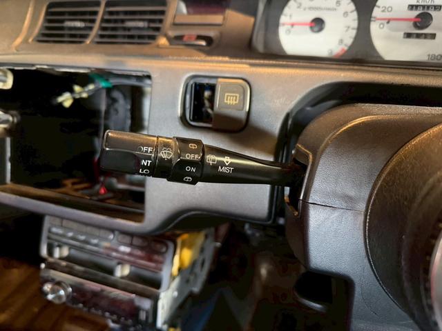 シビック ＳｉＲＩＩ　無限ホイール　ロールゲージ　エキマニ　ＦＲＰボンネット　ＮＲＧ　ＭＯＭＯ　ＴＡＫＡＴＡ　レカロ　クイックシフト　アルミラジエーター　エアコン　パワステ（34枚目）