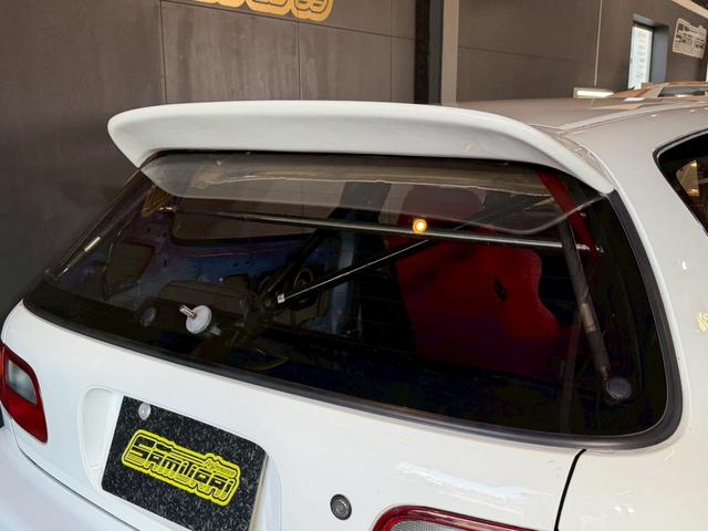 シビック ＳｉＲＩＩ　無限ホイール　ロールゲージ　エキマニ　ＦＲＰボンネット　ＮＲＧ　ＭＯＭＯ　ＴＡＫＡＴＡ　レカロ　クイックシフト　アルミラジエーター　エアコン　パワステ（36枚目）
