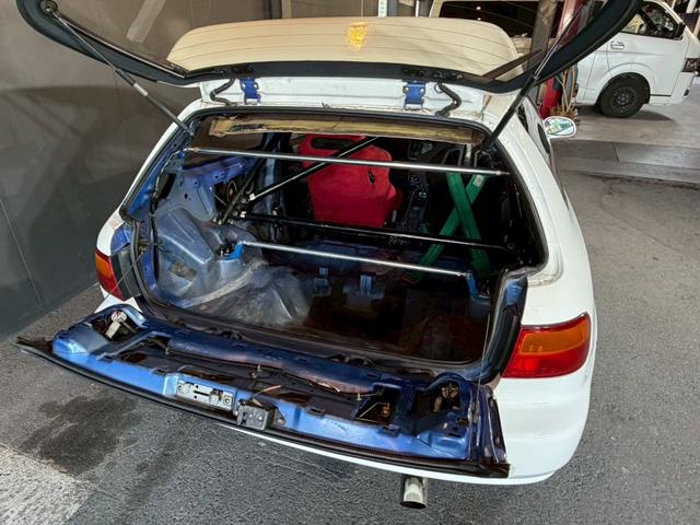 シビック ＳｉＲＩＩ　無限ホイール　ロールゲージ　エキマニ　ＦＲＰボンネット　ＮＲＧ　ＭＯＭＯ　ＴＡＫＡＴＡ　レカロ　クイックシフト　アルミラジエーター　エアコン　パワステ（46枚目）