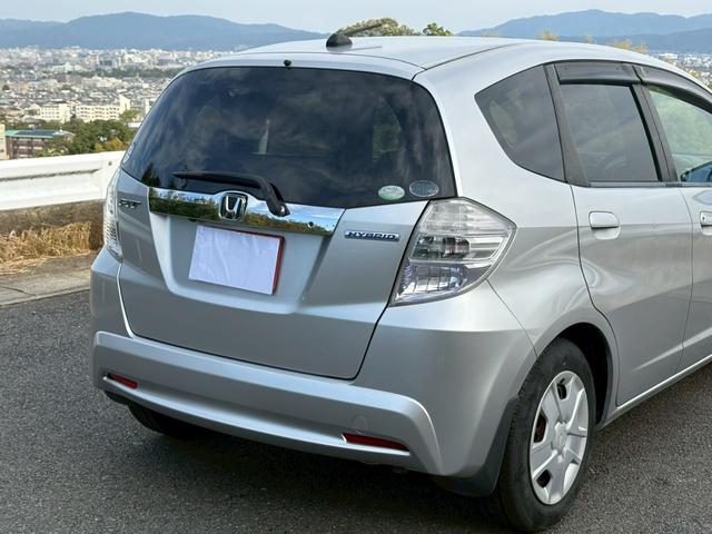 フィットハイブリッド スマートセレクション ディーラー下取り車/HDDインターナビ/バックモニター/地デジ/キセノンライト/ウィンカーミラー/スマートキー/オートエアコン(10枚目)