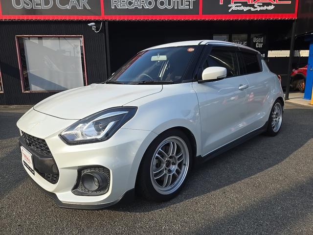 スイフトスポーツ ベースグレード　セーフティＰレス車、６速ＭＴ、１．４ターボ、アルパインナビ、フルセグＴＶ、車高調、ＨＫＳマフラー、エンケイ１７ＡＷ、ＥＴＣ、Ｄ席シートヒーター、クルコン、ＬＥＤオートライト、フォグ、ドアバイザー（7枚目）