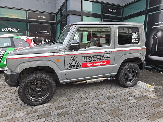 ジムニー XC TRIALデモカー、レカロ限定ぺピタヒーター付、HKSハイパーMAXG+、HKSリーガマックスマフラー、フラッシュエディター、レイズTE37XT16AW、YHジオランダー、ETC、オートライト、フォグ(5枚目)