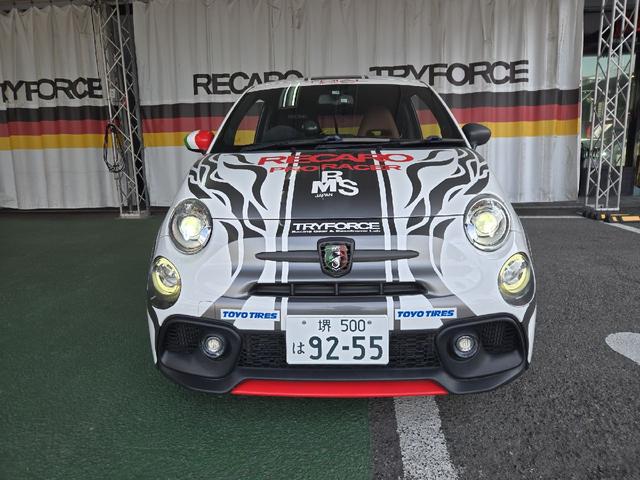 アバルト５９５ コンペティツィオーネ　ＴＲＩＡＬデモカー、レカロＲＳ－Ｇ、ＨＫＳＶｉｉｔｓ左右Ｓ出しマフラー、ＶｉｉｔｓＲ車高調、ＯＳスーパーロックＬＳＤ、ＴＥ３７ＳＡＧＡＳＬ１７ＡＷ＆ＴＯＹＯ　Ｒ８８８、ＥＣＵ書き換え＆パワーエディター（2枚目）