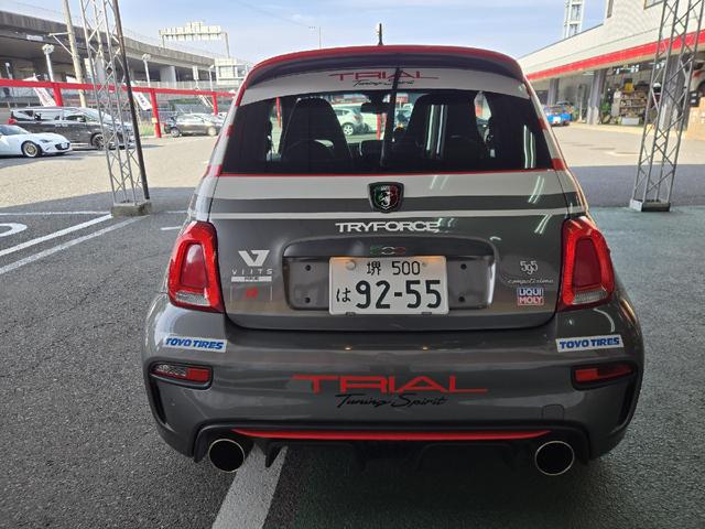 アバルト５９５ コンペティツィオーネ　ＴＲＩＡＬデモカー、レカロＲＳ－Ｇ、ＨＫＳＶｉｉｔｓ左右Ｓ出しマフラー、ＶｉｉｔｓＲ車高調、ＯＳスーパーロックＬＳＤ、ＴＥ３７ＳＡＧＡＳＬ１７ＡＷ＆ＴＯＹＯ　Ｒ８８８、ＥＣＵ書き換え＆パワーエディター（3枚目）