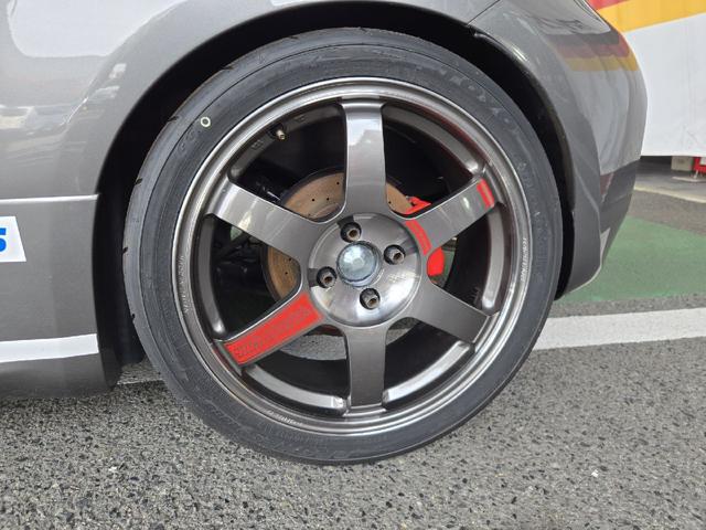 アバルト５９５ コンペティツィオーネ　ＴＲＩＡＬデモカー、レカロＲＳ－Ｇ、ＨＫＳＶｉｉｔｓ左右Ｓ出しマフラー、ＶｉｉｔｓＲ車高調、ＯＳスーパーロックＬＳＤ、ＴＥ３７ＳＡＧＡＳＬ１７ＡＷ＆ＴＯＹＯ　Ｒ８８８、ＥＣＵ書き換え＆パワーエディター（20枚目）