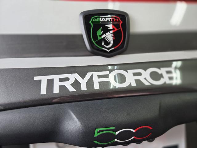 アバルト５９５ コンペティツィオーネ　ＴＲＩＡＬデモカー、レカロＲＳ－Ｇ、ＨＫＳＶｉｉｔｓ左右Ｓ出しマフラー、ＶｉｉｔｓＲ車高調、ＯＳスーパーロックＬＳＤ、ＴＥ３７ＳＡＧＡＳＬ１７ＡＷ＆ＴＯＹＯ　Ｒ８８８、ＥＣＵ書き換え＆パワーエディター（26枚目）