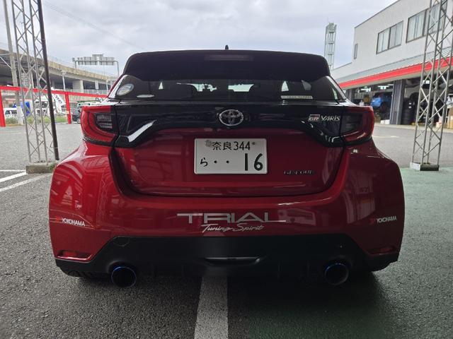 ＧＲヤリス ＲＺ　ファースト　エディション　トライアルデモカー、レカロシート、ＨＫＳハイパーＭＡＸ‐ＳＰ車高調、ターボマフラー、ＴＥ３７ＳＡＧＡ‐Ｓ＋１８ＡＷ＆アドバンネオバ、ＥＣＵ書き換え、アイドルストップキャンセル、マーブルカーボンルーフ（3枚目）