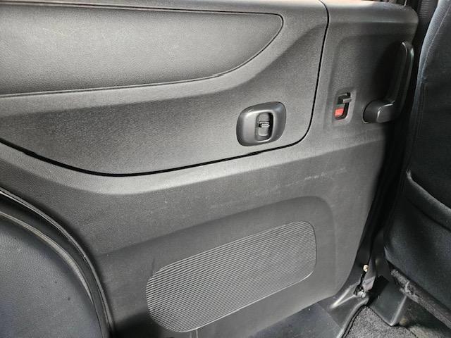 Ｎ－ＢＯＸカスタム Ｇ　ＳＳパッケージ　ナビＴＶＥＴＣ両側パワースライドリモコンキー２（31枚目）