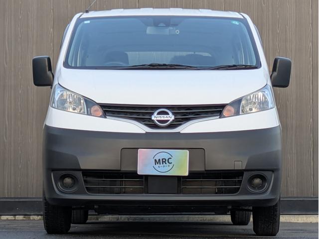 ＮＶ２００バネットバン ＤＸ　最大積載６００ｋｇ　２人乗り　禁煙車　衝突軽減システム　レーンアシスト　ドライブレコーダー　オートライト（6枚目）