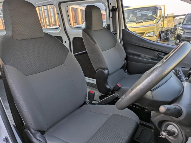 ＮＶ２００バネットバン ＤＸ　最大積載６００ｋｇ　２人乗り　禁煙車　衝突軽減システム　レーンアシスト　ドライブレコーダー　オートライト（12枚目）