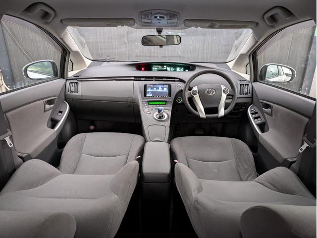 プリウス L Pスタート/ワンオーナー/社外ナビ/Bluetooth/ワンセグTV/ステリモ(3枚目)