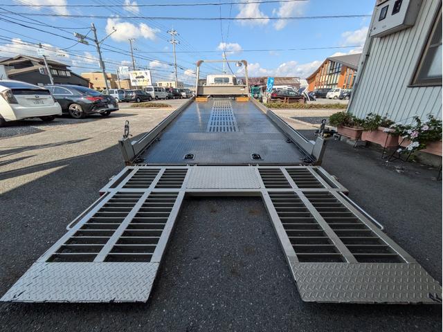 キャンター  積載車 UC-35 NEO5 最大積載量3100kg 長760 幅222 高229 ラジコン ウインチ ETC2.0 バックカメラ 左右開閉あおり キーレス 車線逸脱警報(11枚目)