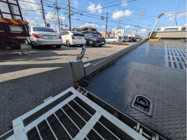 キャンター  積載車 UC-35 NEO5 最大積載量3100kg 長760 幅222 高229 ラジコン ウインチ ETC2.0 バックカメラ 左右開閉あおり キーレス 車線逸脱警報(12枚目)