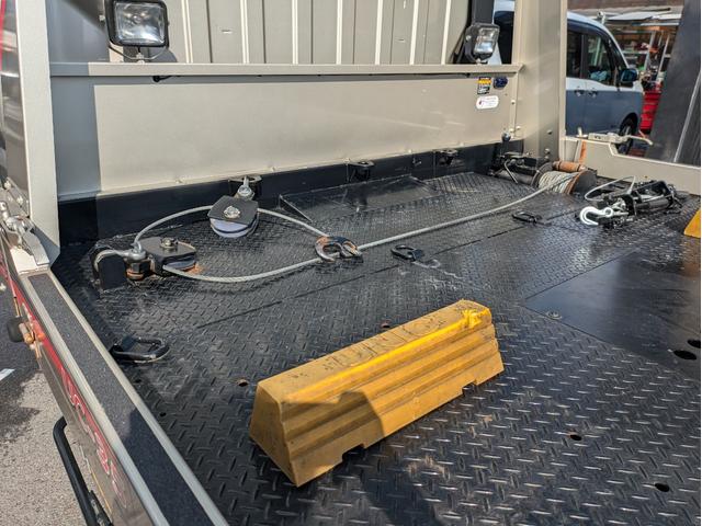 キャンター  積載車 UC-35 NEO5 最大積載量3100kg 長760 幅222 高229 ラジコン ウインチ ETC2.0 バックカメラ 左右開閉あおり キーレス 車線逸脱警報(14枚目)