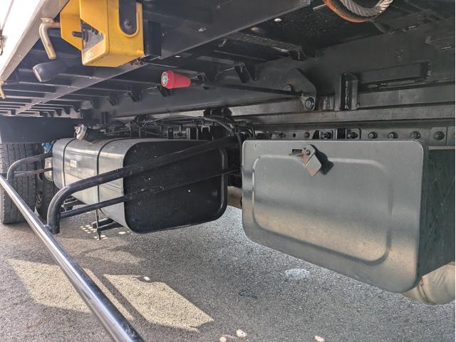 キャンター  積載車 UC-35 NEO5 最大積載量3100kg 長760 幅222 高229 ラジコン ウインチ ETC2.0 バックカメラ 左右開閉あおり キーレス 車線逸脱警報(17枚目)